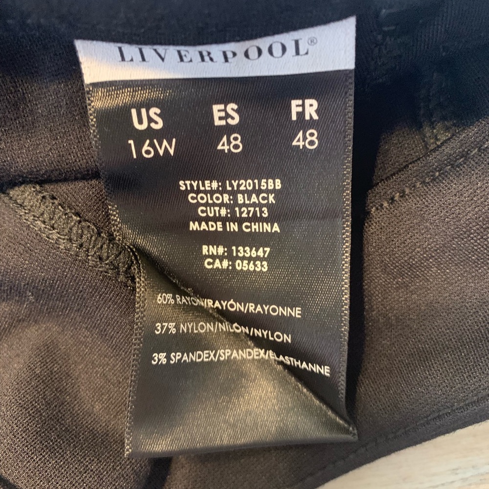 Black pants - Picture 2 of 2
